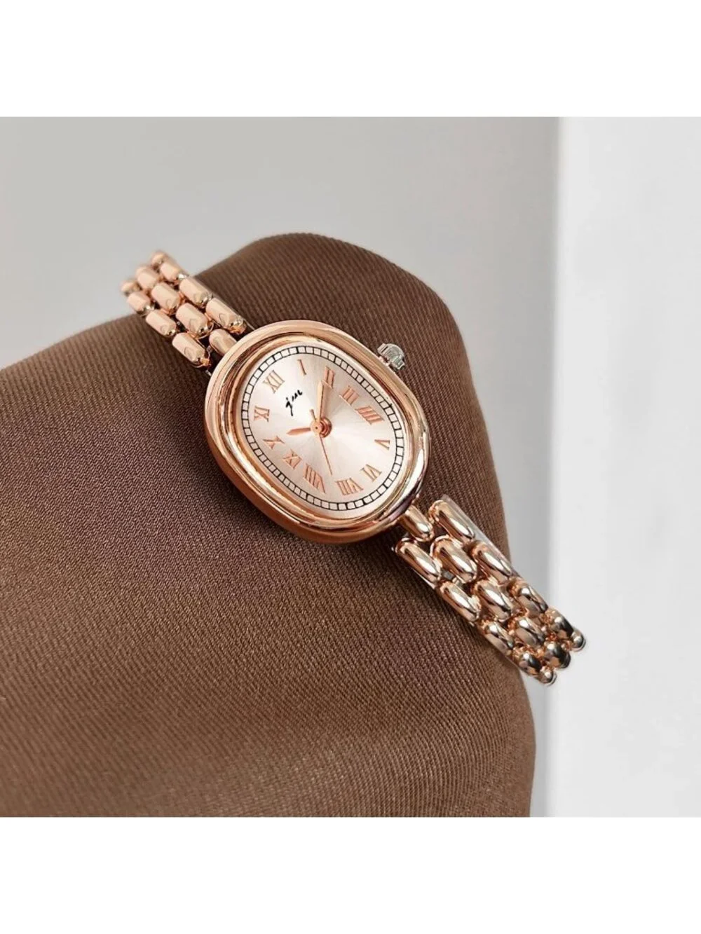 Elegant Women's Small Face Oval Quartz Watch | Slim Metal Link Band, Gold/Silver